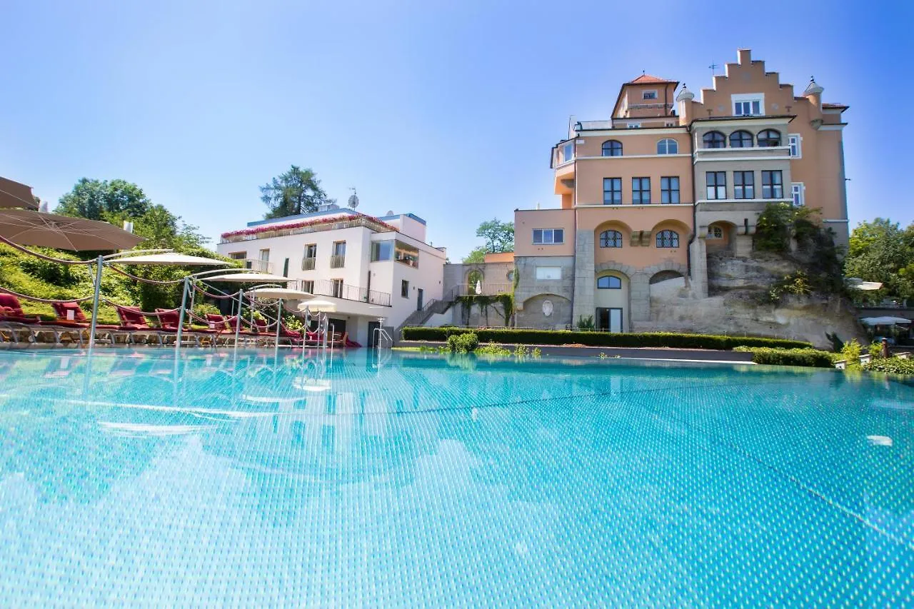 *****  Hotel Schloss Moenchstein Salzburg Ausztria