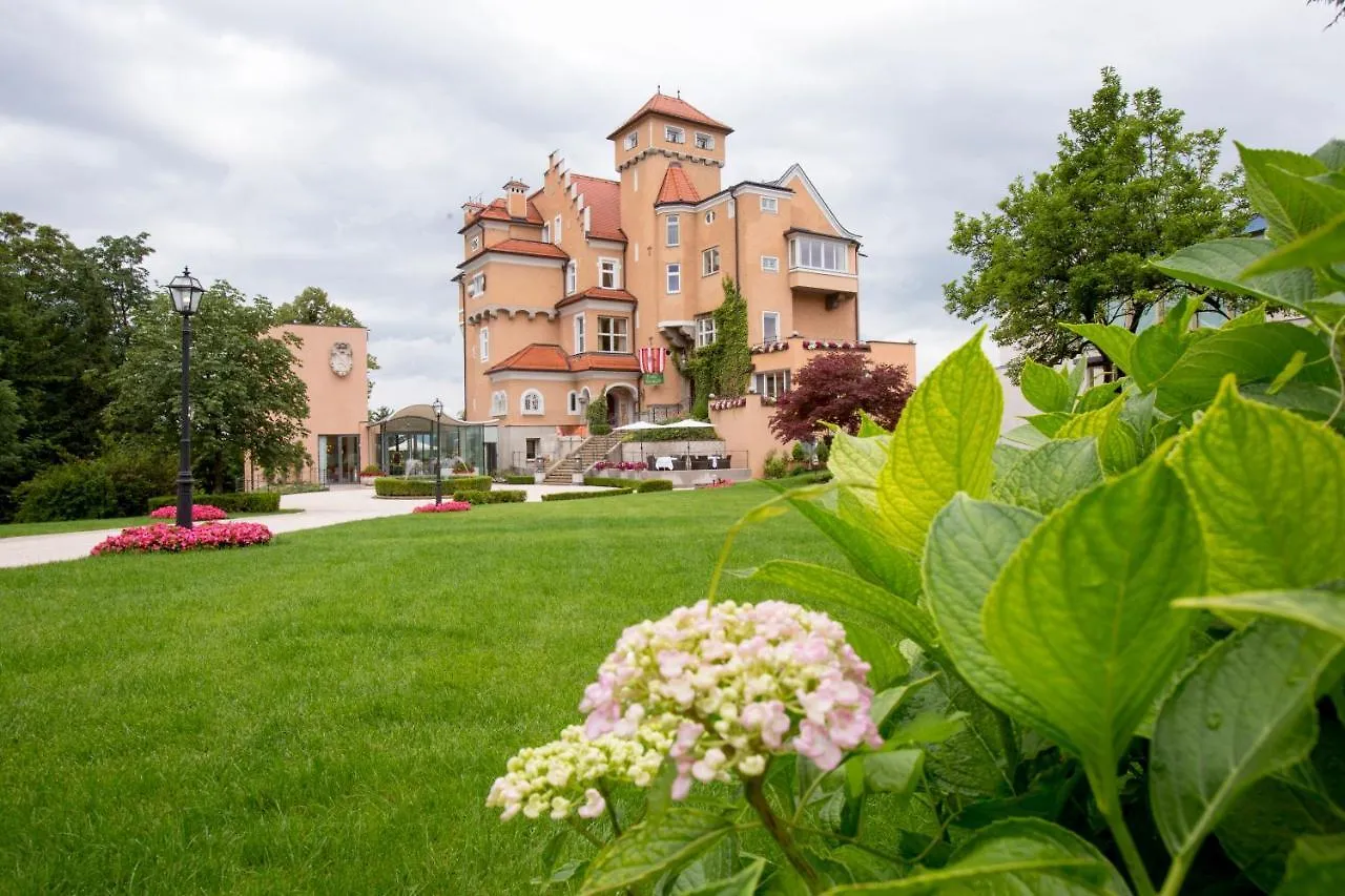 Hotel Schloss Moenchstein Зальцбург 5*,  Австрия