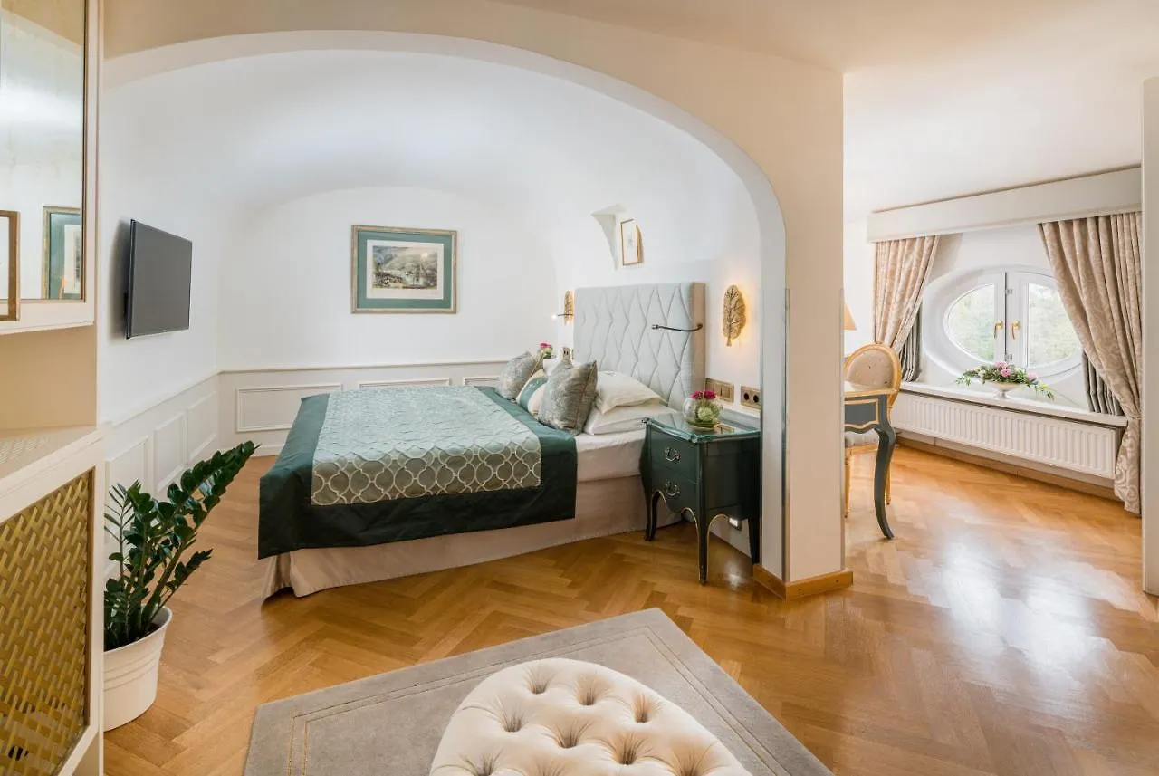 Hotel Schloss Moenchstein Salzburg