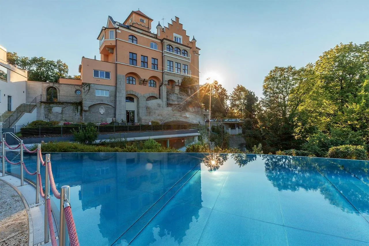 Hotel Schloss Moenchstein Salzburg