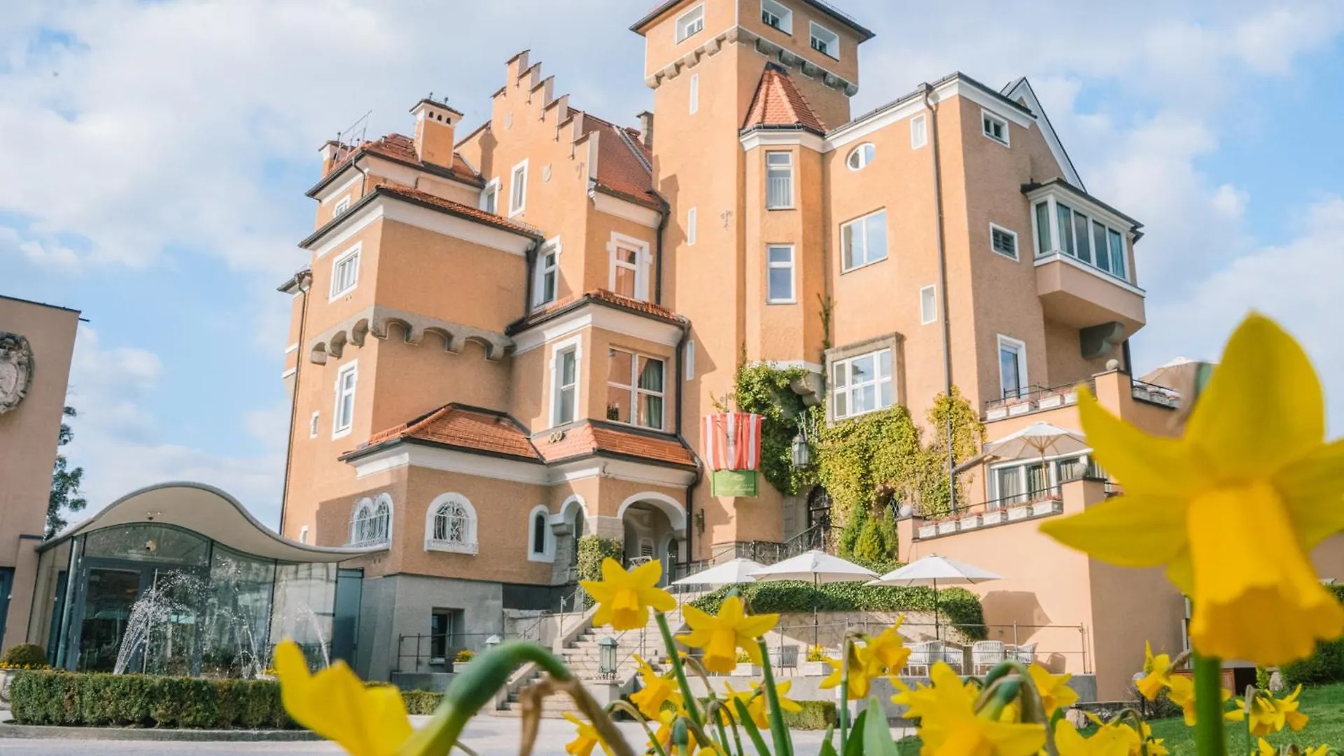*****  Hotel Schloss Moenchstein Salzburg Austria
