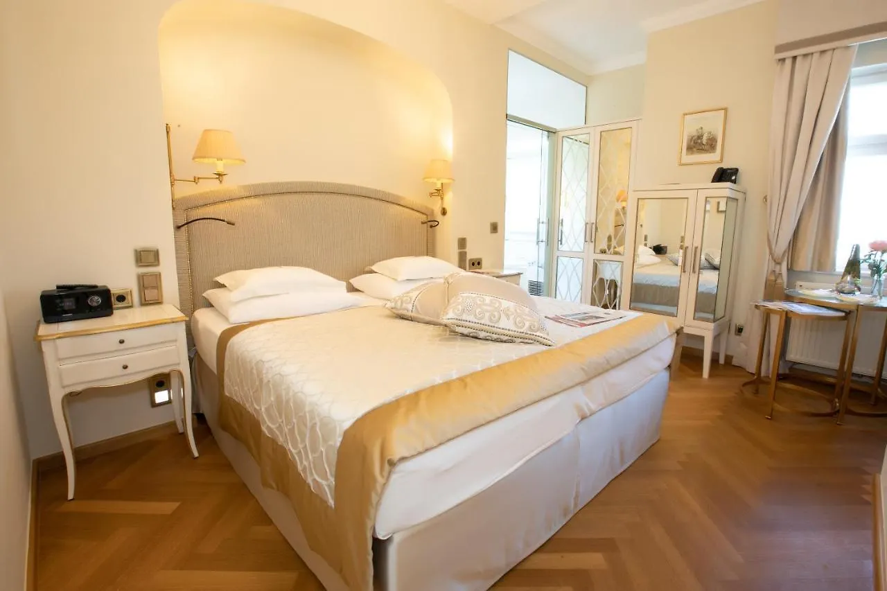 Hotel Schloss Moenchstein Salzburg